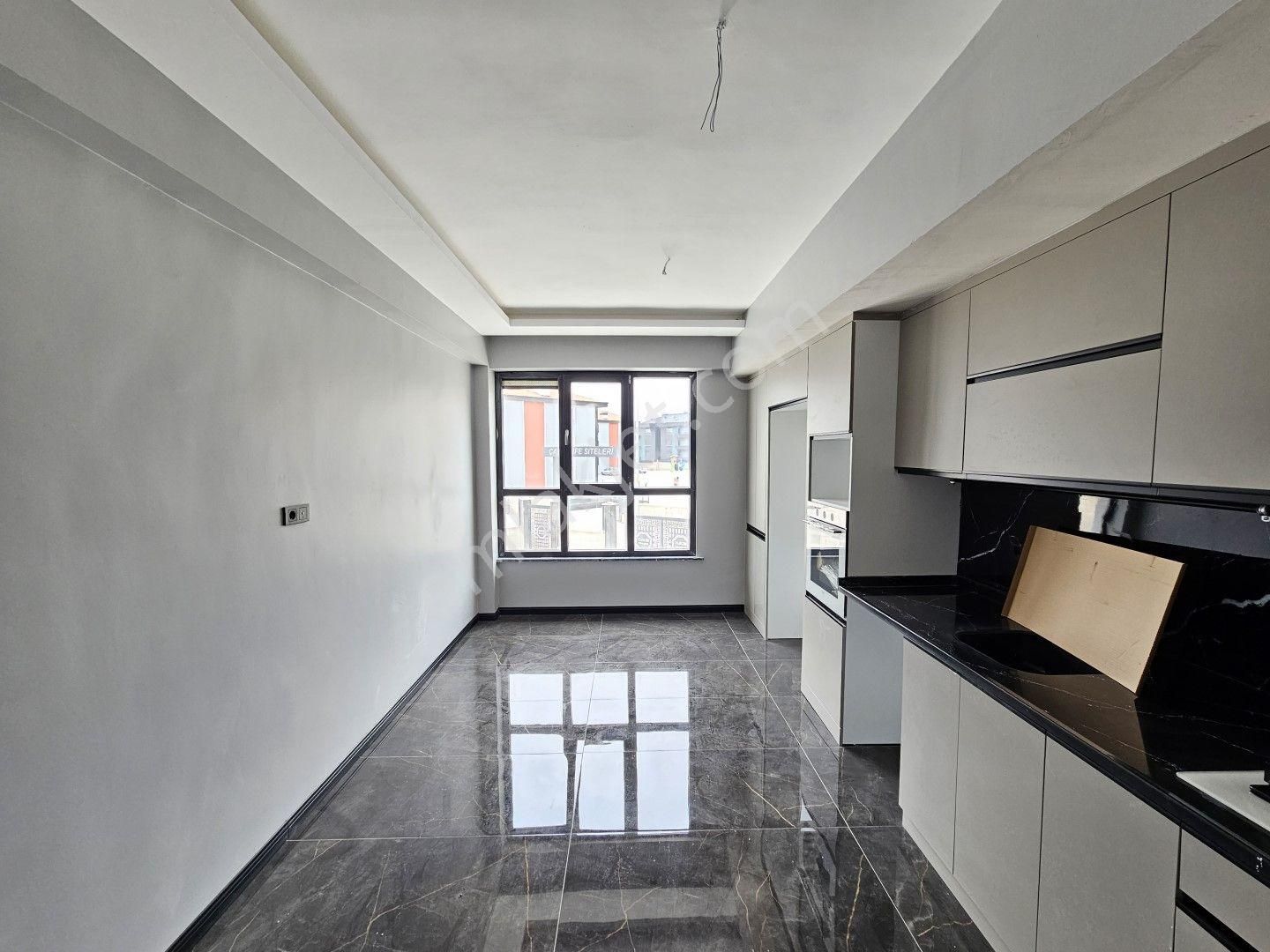 İşyapar Gayrimenkul’den Kosova Mahallesinde Villa Konseptinde 5+1 Tripleks Daire - Görsel 16