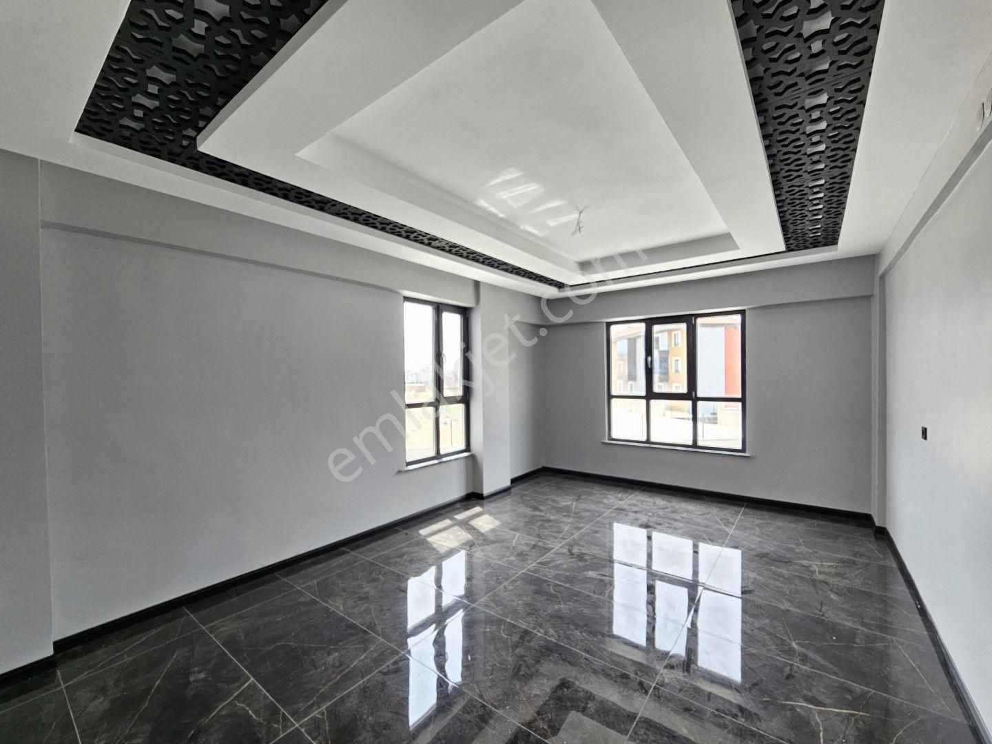 İşyapar Gayrimenkul’den Kosova Mahallesinde Villa Konseptinde 5+1 Tripleks Daire - Görsel 20