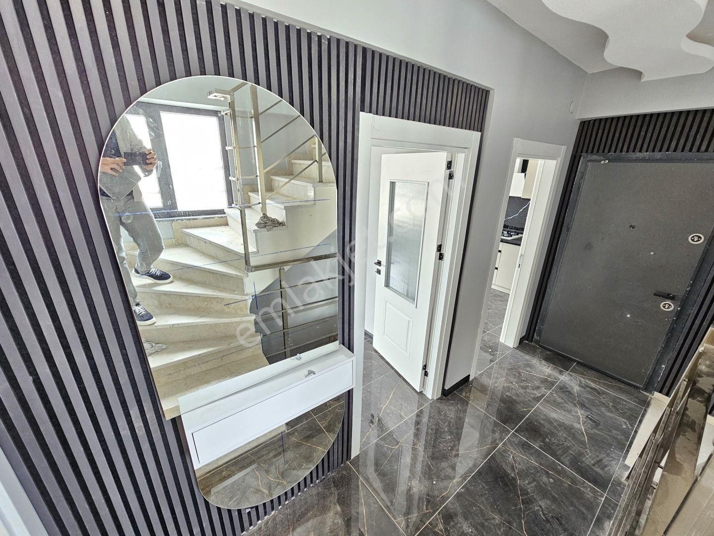 İşyapar Gayrimenkul’den Kosova Mahallesinde Villa Konseptinde 5+1 Tripleks Daire - Görsel 19