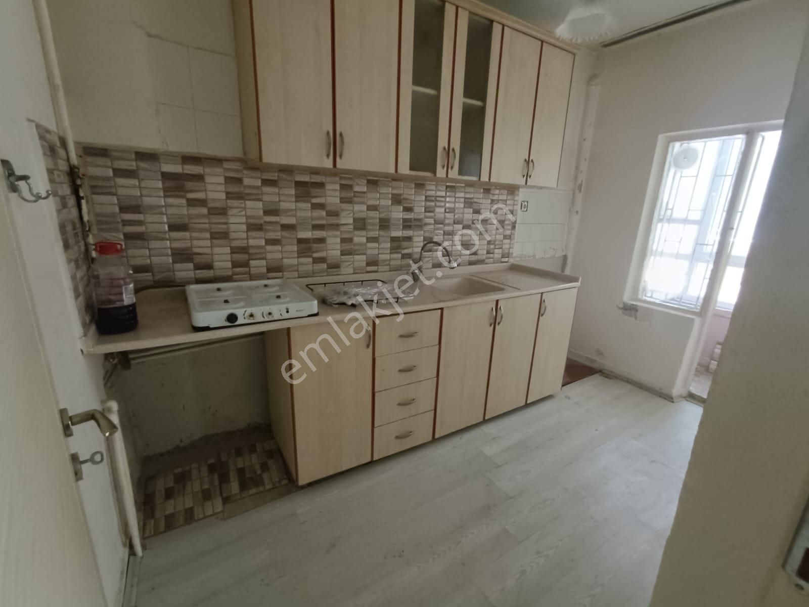 Plevne Mh De 2+1 Bahçe Katı Balkonlu Gömüsüz Bağımsız Kiralık Daire - Görsel 2