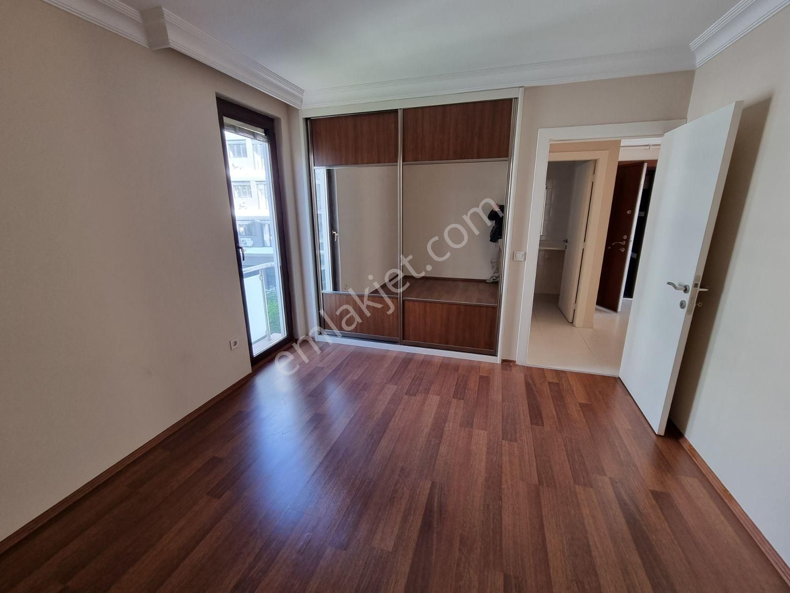 Tuzla Viaport Marina Karşısı Güzel Lokasyonda 2+1 Kiralık Ofis - Görsel 10