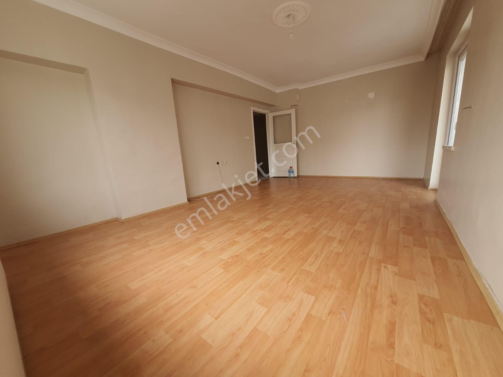 Osmangazide Ana Cadde Yakını Ara Katta Asansörlü Geniş 3+1 Kiralık Daire - Görsel 10