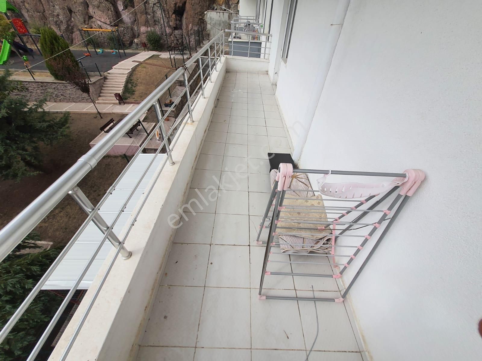 Osmangazide Ana Cadde Yakını Ara Katta Asansörlü Geniş 3+1 Kiralık Daire - Görsel 7