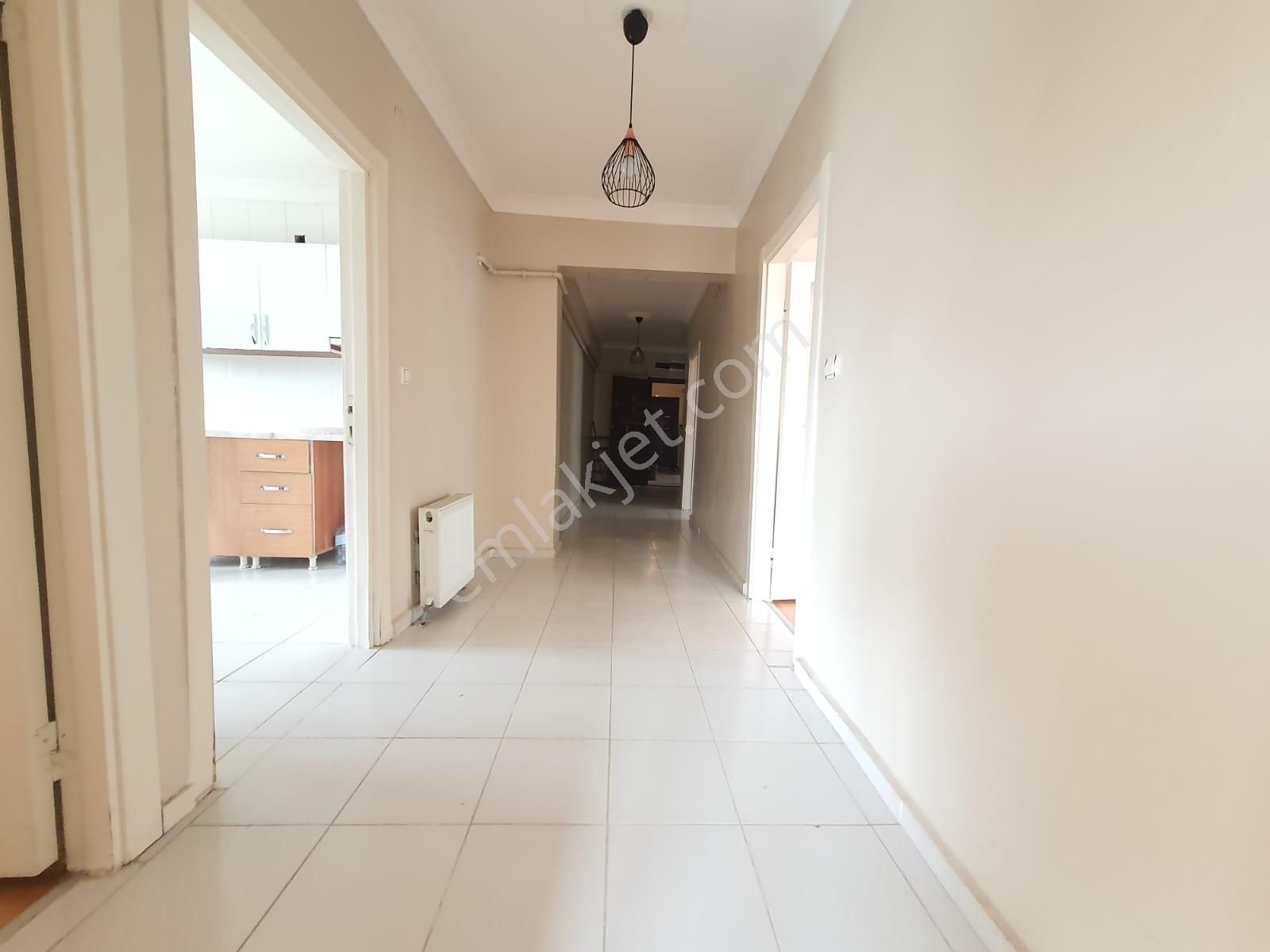 Osmangazide Ana Cadde Yakını Ara Katta Asansörlü Geniş 3+1 Kiralık Daire - Görsel 21