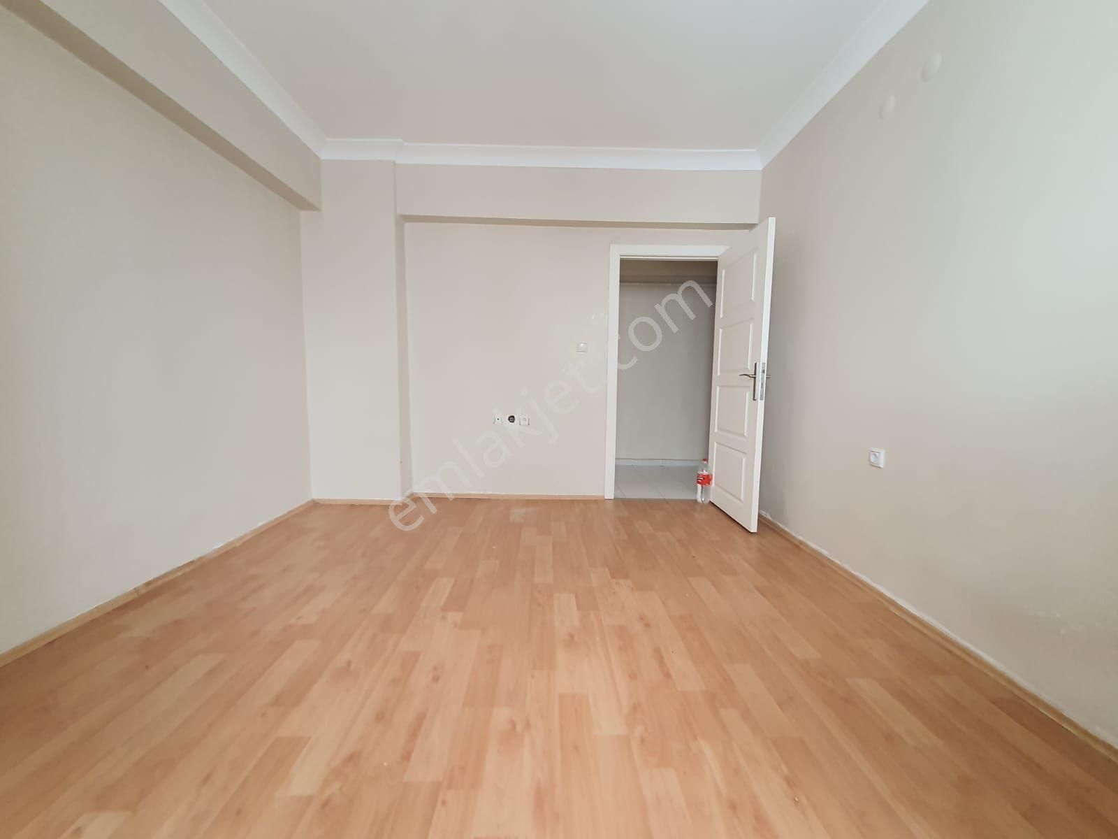 Osmangazide Ana Cadde Yakını Ara Katta Asansörlü Geniş 3+1 Kiralık Daire - Görsel 18