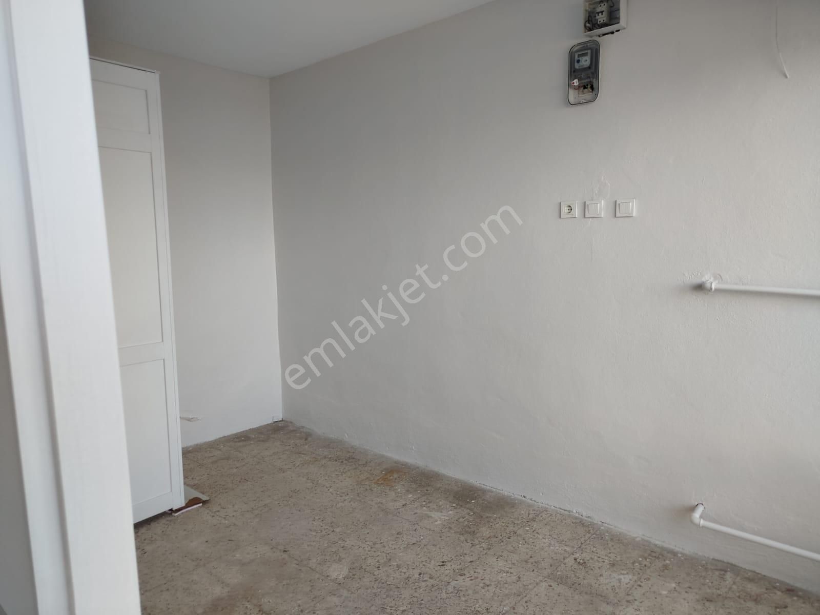 Remax Natural'den Değirmendere Yüzbaşılarda Satılık Dükkan - Görsel 14