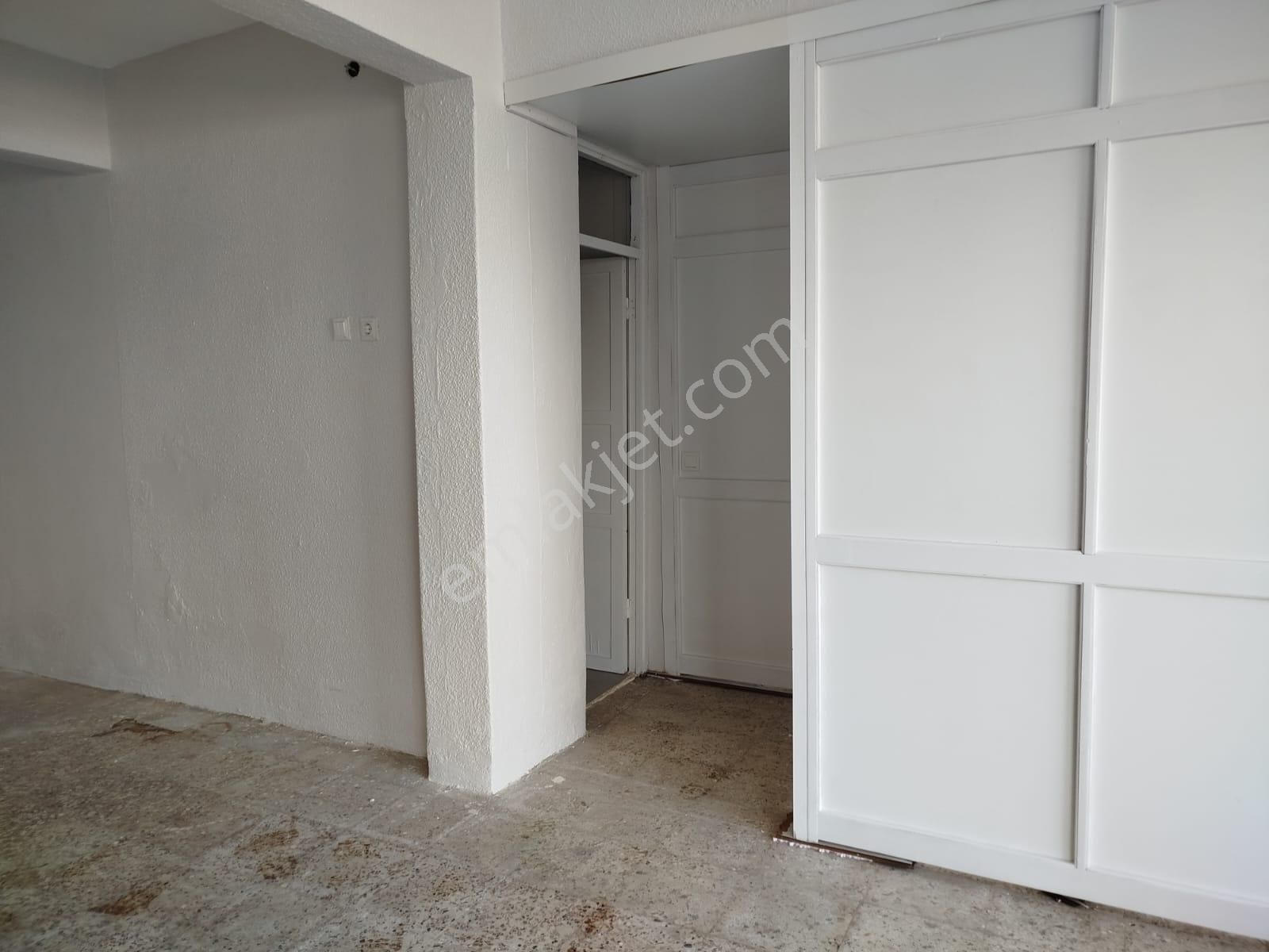 Remax Natural'den Değirmendere Yüzbaşılarda Satılık Dükkan - Görsel 10