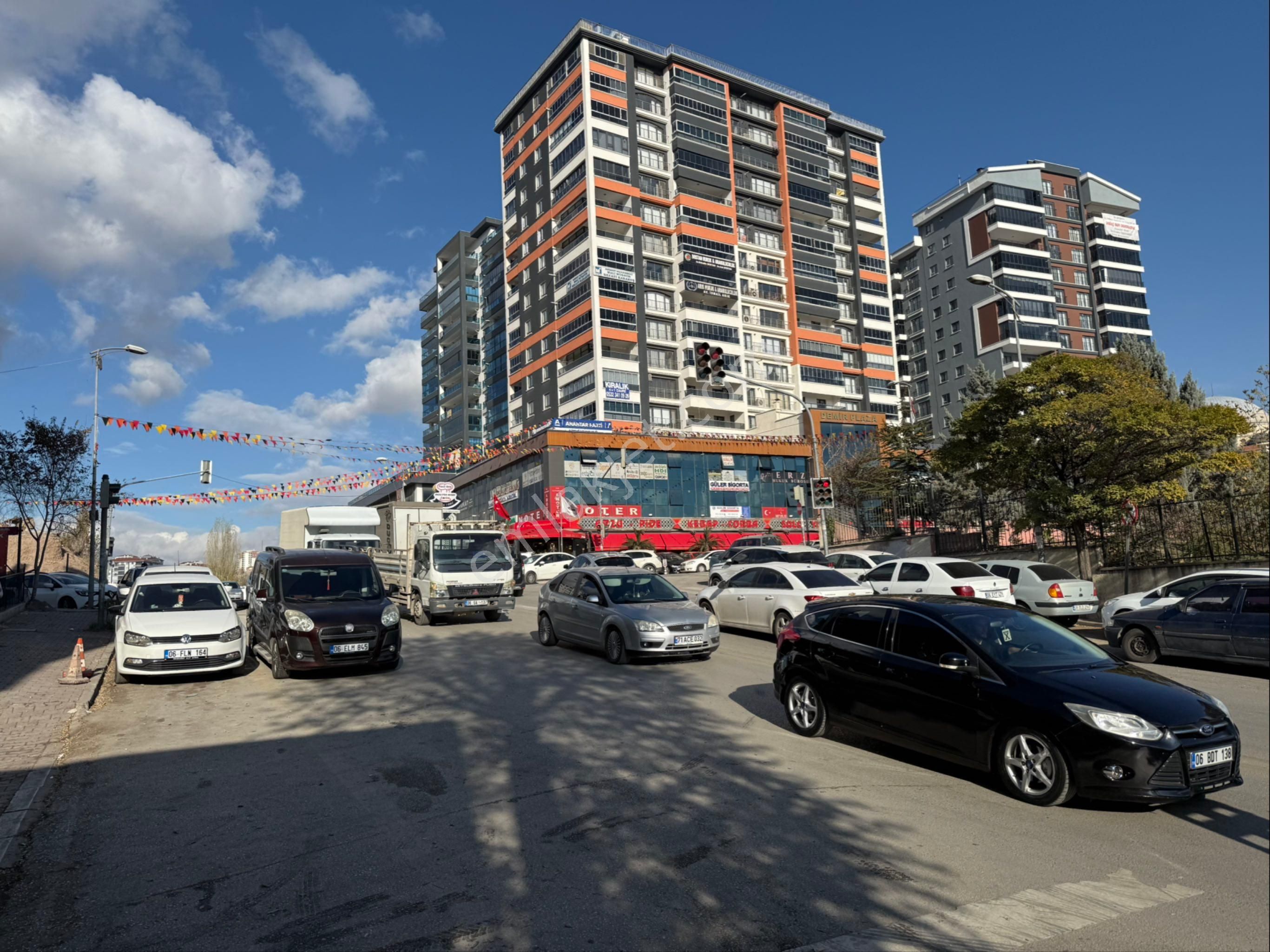 Çözüm Emlak’tan Ulubey Mahallesin’de 1+0 Caddeye Çepe Merkezi Konumda Kiralık Ofis - Görsel 30