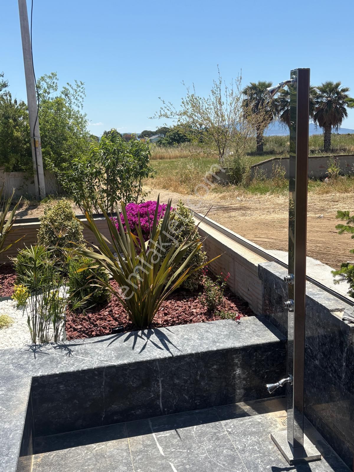 Dikili Salihleraltı Ultra Lüks 3' Adet Oturuma Hazır Denize Sıfır Villa - Görsel 18