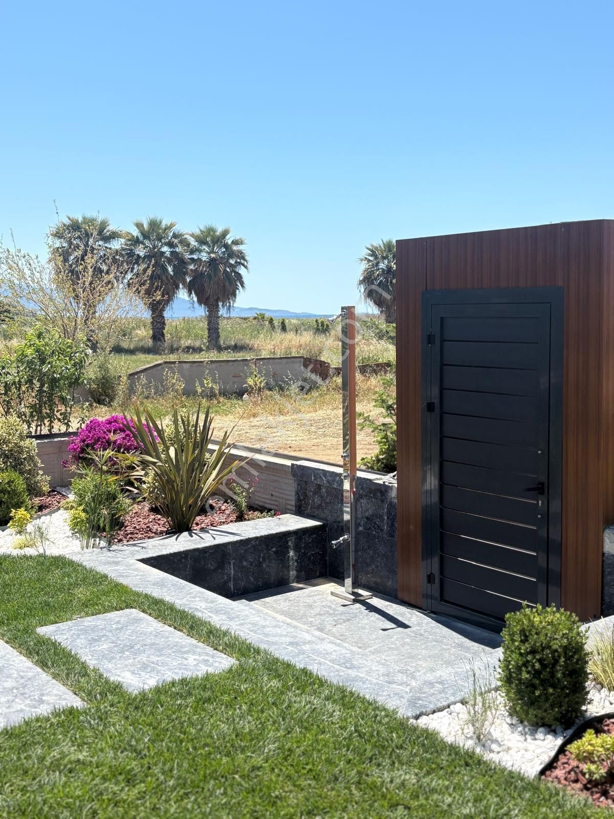 Dikili Salihleraltı Ultra Lüks 3' Adet Oturuma Hazır Denize Sıfır Villa - Görsel 12