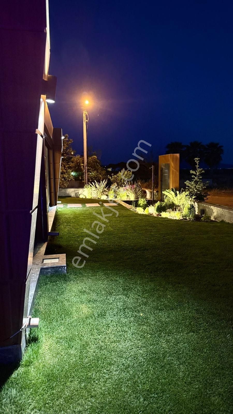 Dikili Salihleraltı Ultra Lüks 3' Adet Oturuma Hazır Denize Sıfır Villa - Görsel 5