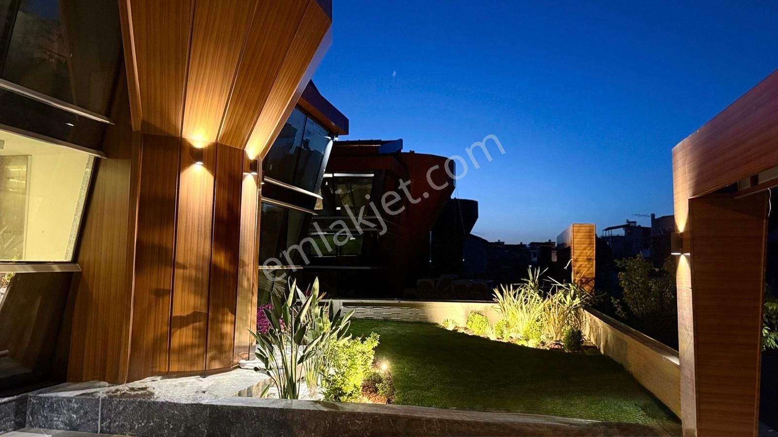 Dikili Salihleraltı Ultra Lüks 3' Adet Oturuma Hazır Denize Sıfır Villa - Görsel 4