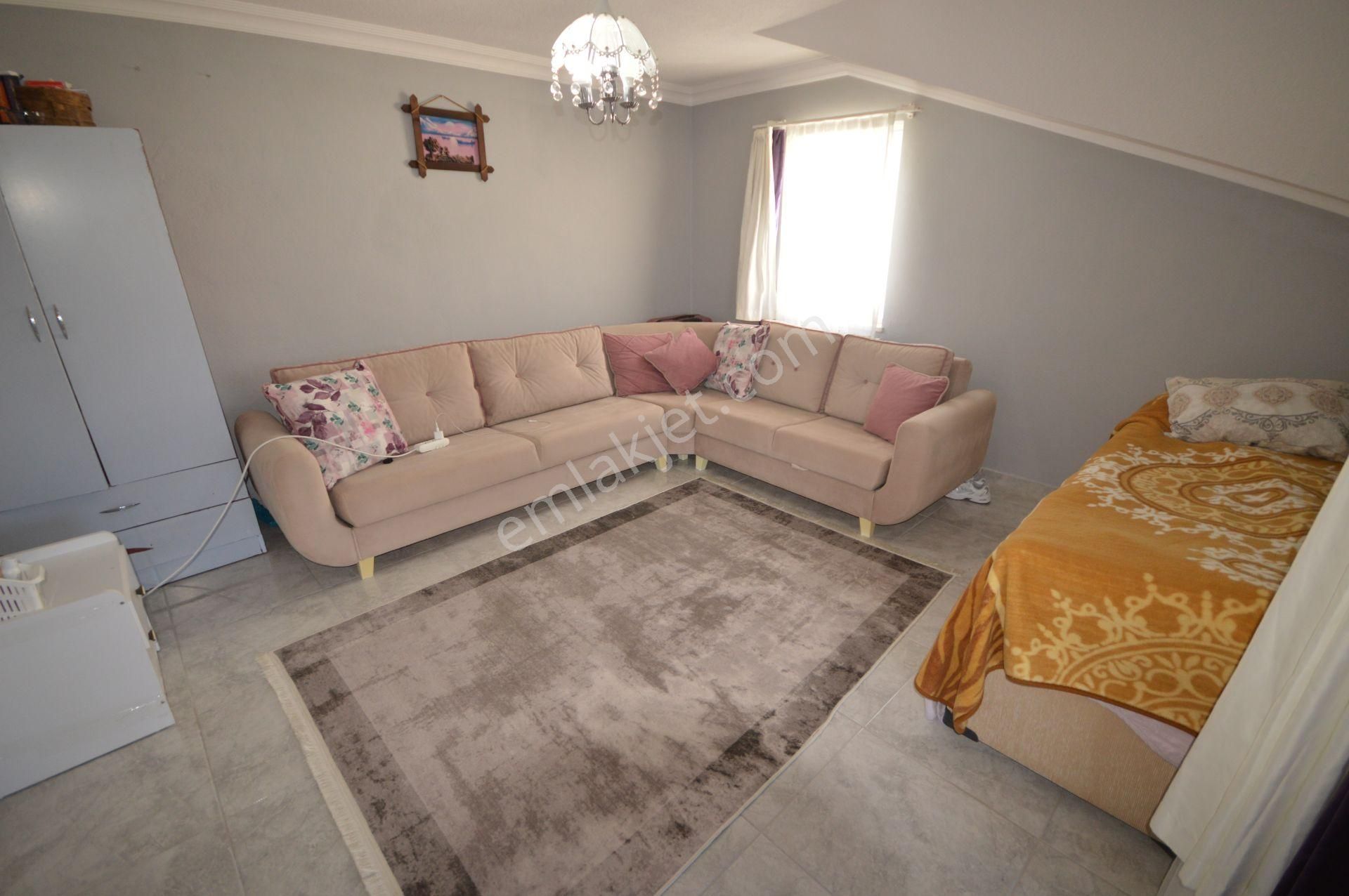 Plaja 2 Dakika! Tatil Havasında Yaşam Sunan Satılık Villa - Görsel 3