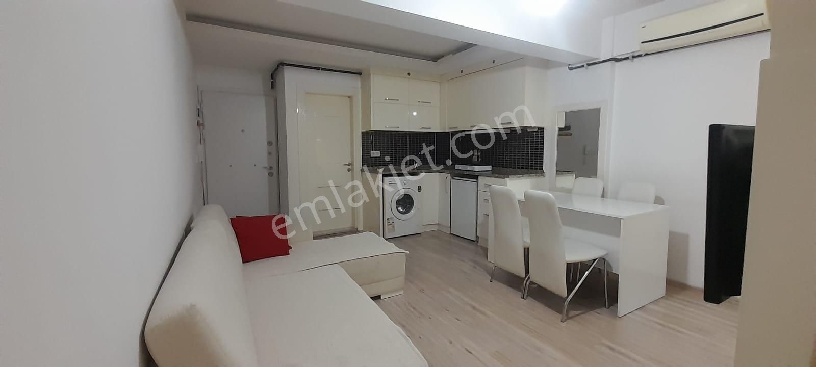 Kaan Emlaktan Tekden Hastanesine Akkonak Parkına Yakın 1+1 Eşyalı Apart.