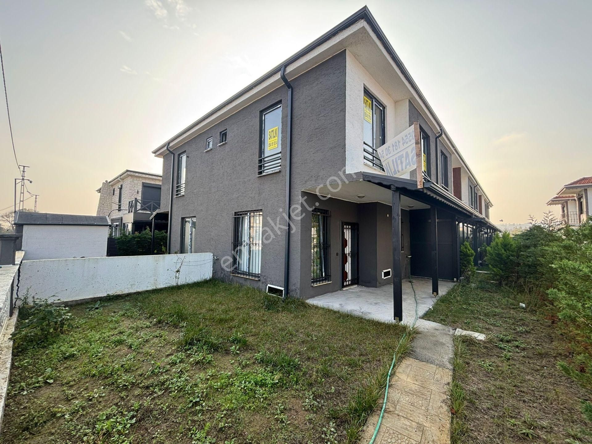 Satılık Kocaali’de Sahile 2.parsel Sakin Ve Özel Yaşam Villası