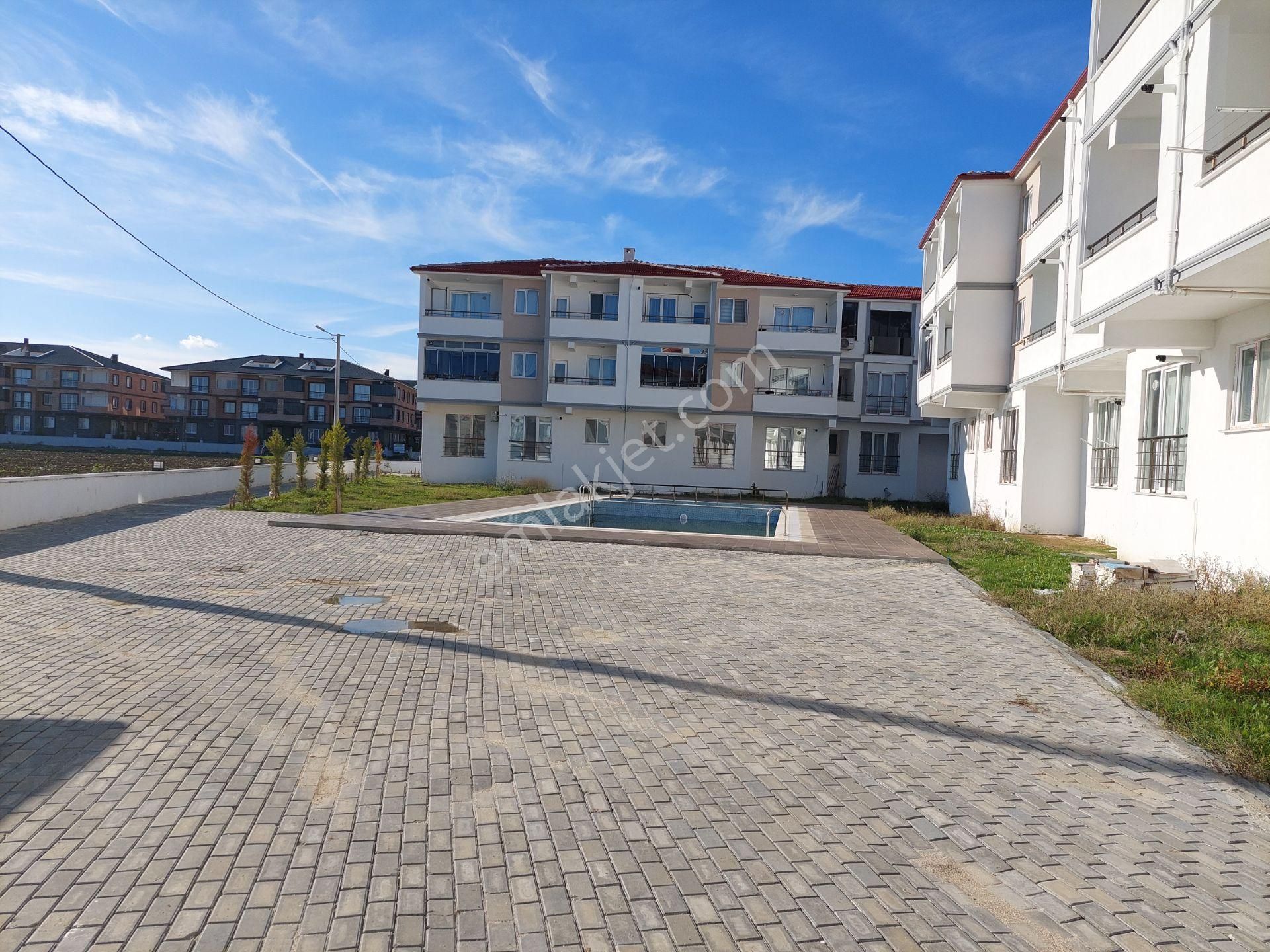 Kumbağ'da Havuzlu 1+1 Satılık Daire Sahil Emlak'tan - Görsel 7