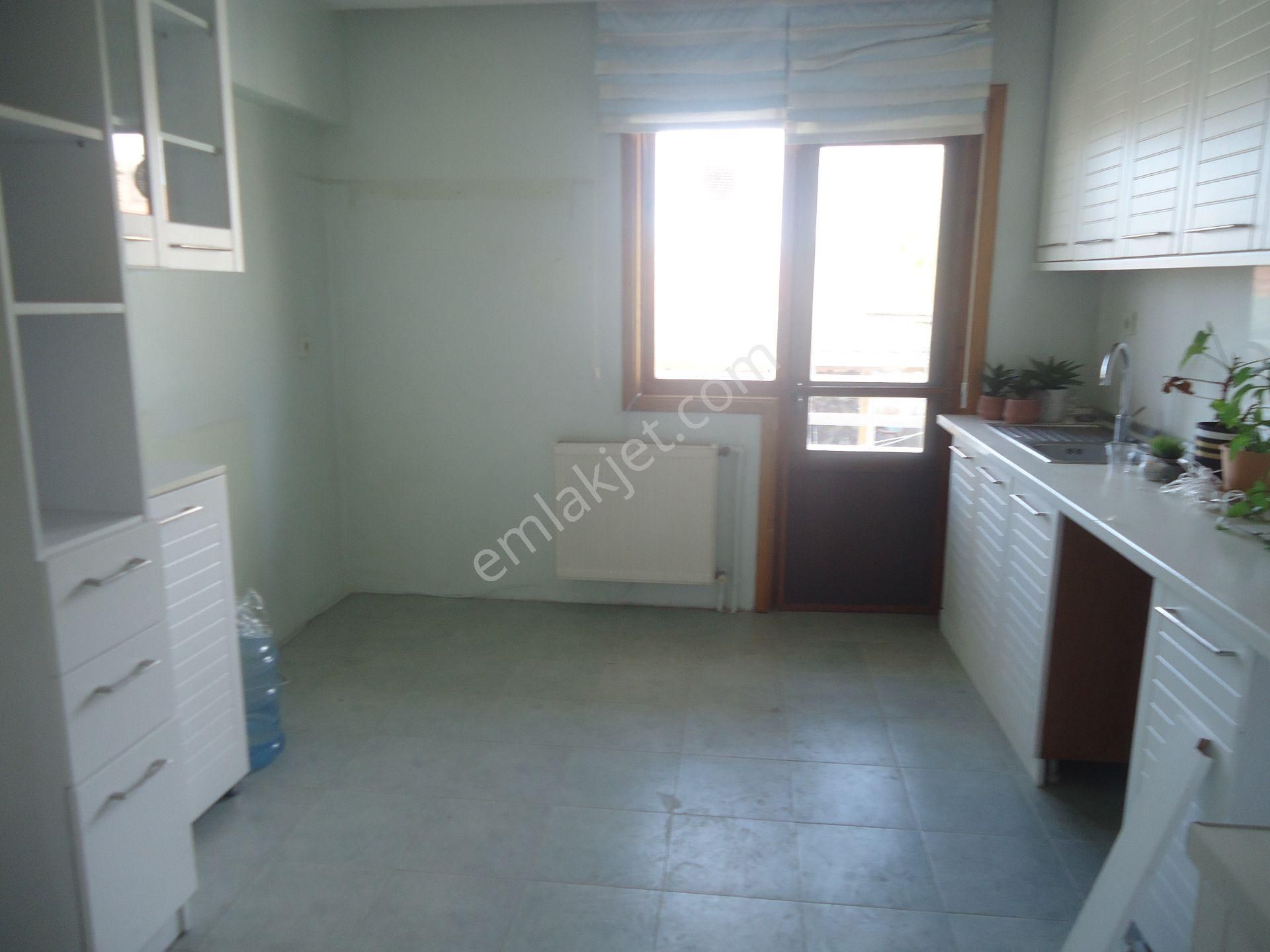 Aydınlıkevlerde 5+1 Dubleks Daire Gizem Emlaktan - Görsel 19