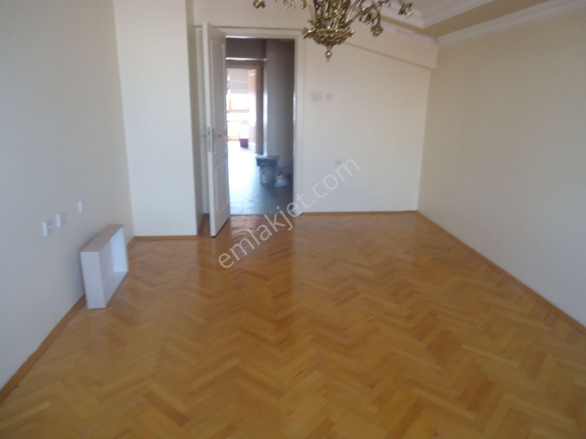 Aydınlıkevlerde 5+1 Dubleks Daire Gizem Emlaktan - Görsel 5