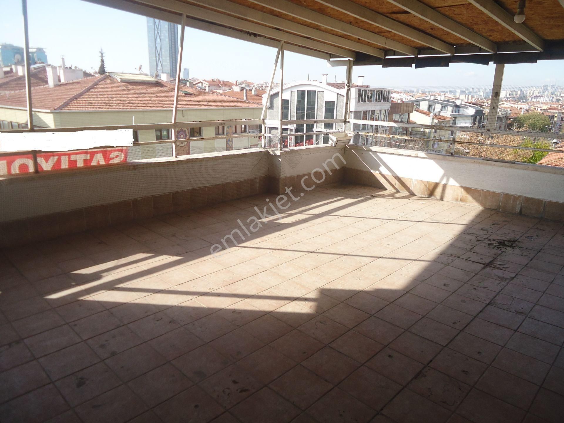 Aydınlıkevlerde 5+1 Dubleks Daire Gizem Emlaktan