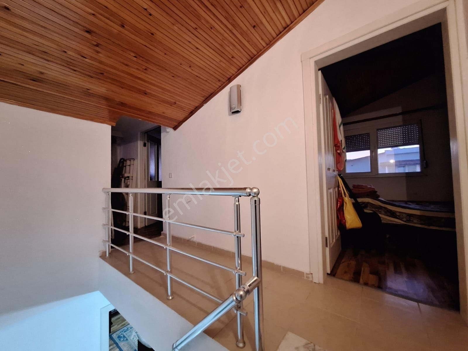 Dikili Merkezde İsmetpaşada Satılık 3+1 100 M2 Dubleks Daire - Görsel 3