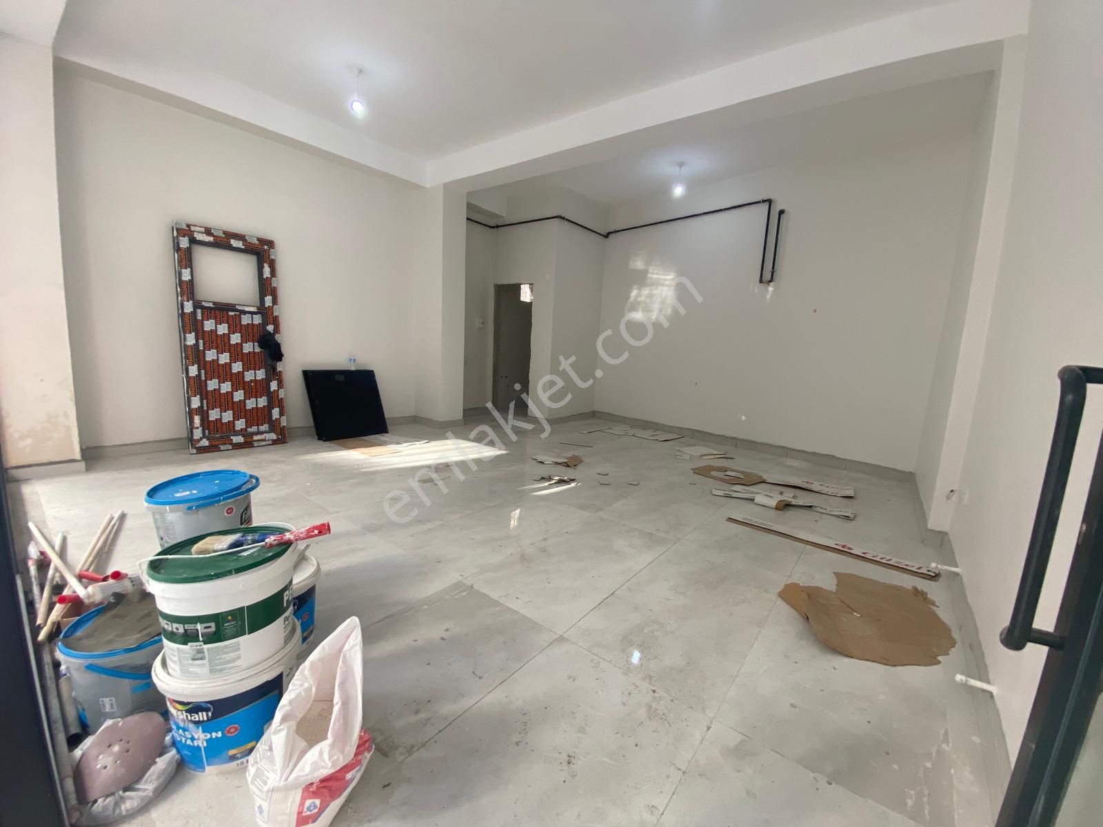 Başokur'dan Hürriyet Caddesi Sıfır Bina Dükkan - Görsel 5