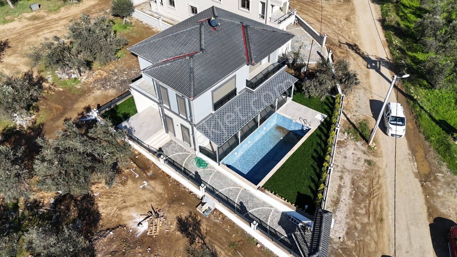 Irmaksudan Gürede Havuzlu 400m2 Arsa Tam Mustakil 4+1 Lüks Villa