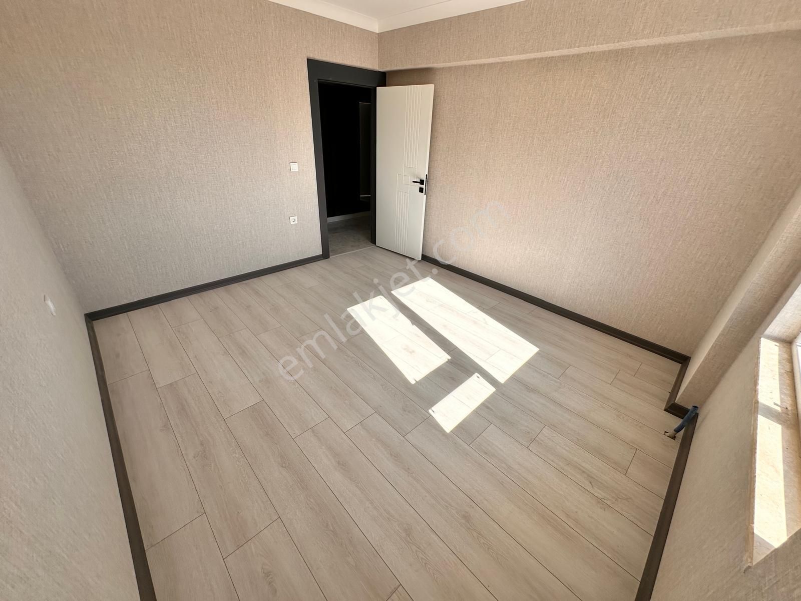 Karakaya'da Cadde Üzerinde Sıfır Binada 3+1 Daire! - Görsel 12