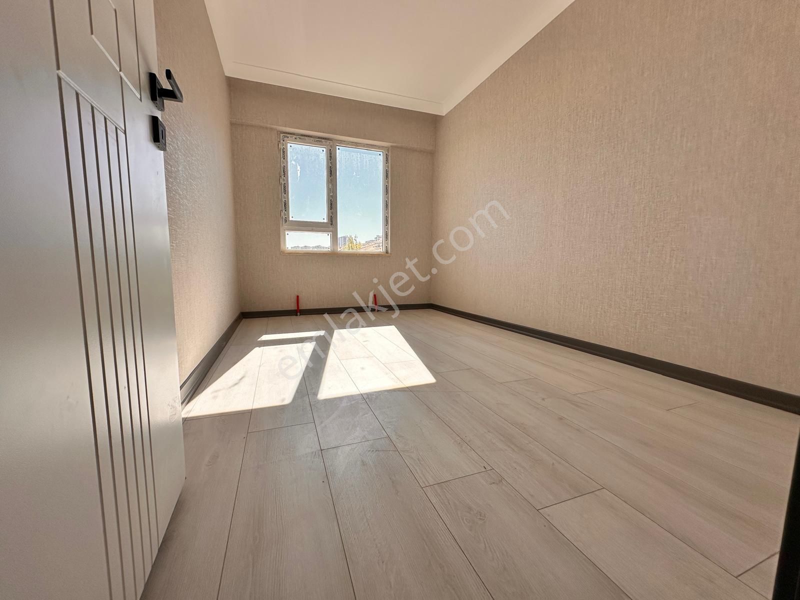 Karakaya'da Cadde Üzerinde Sıfır Binada 3+1 Daire! - Görsel 13