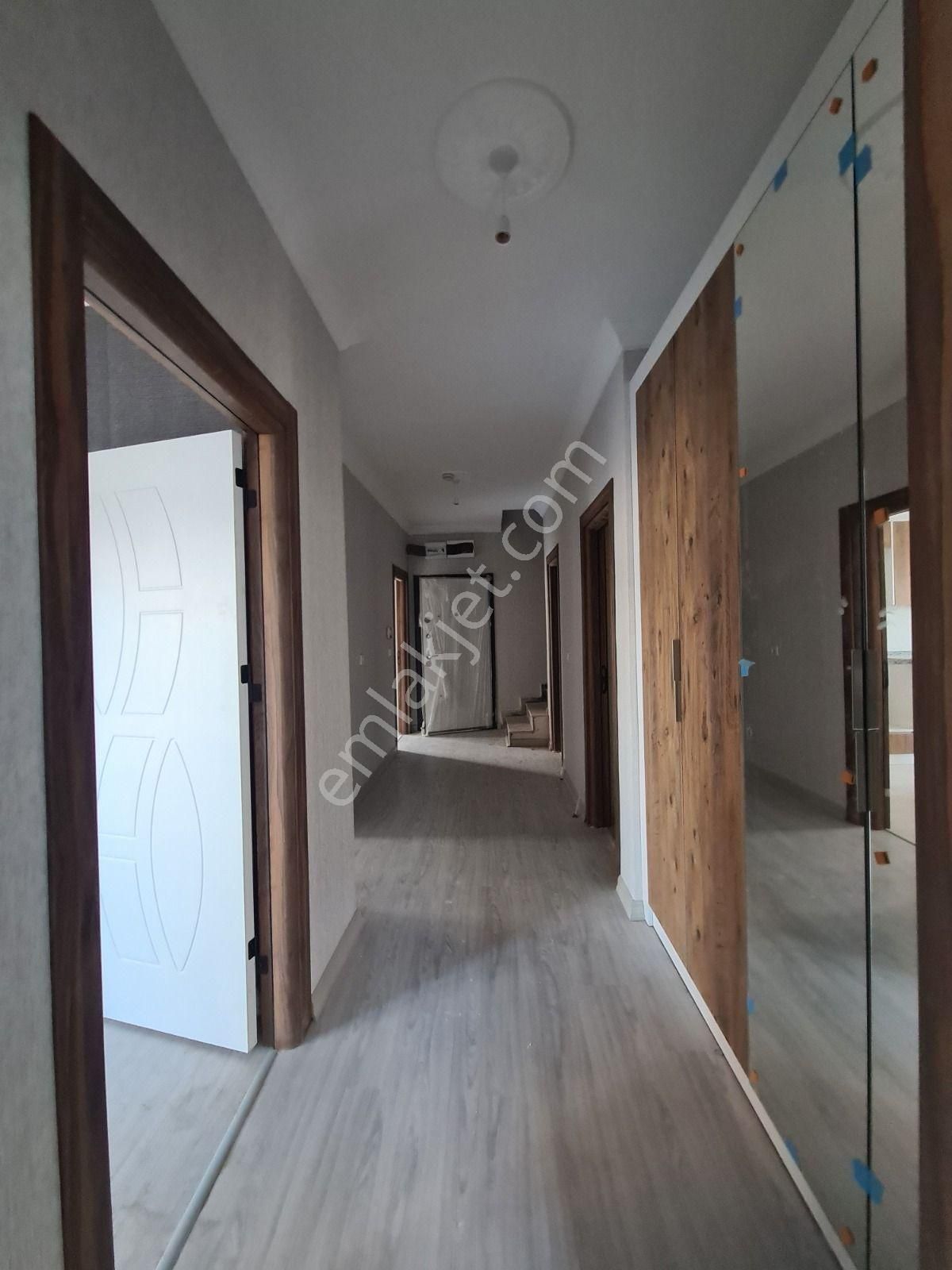 Vadi Yakını Cadde Üzeri 2-banyo / Giyinme Odalı Sıfır 5+1 Dublex - Görsel 17