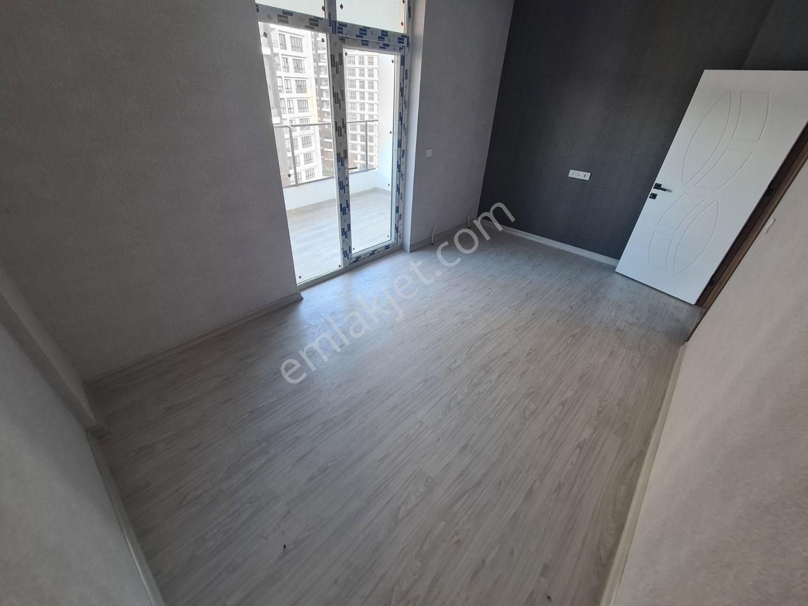 Vadi Yakını Cadde Üzeri 2-banyo / Giyinme Odalı Sıfır 5+1 Dublex - Görsel 14