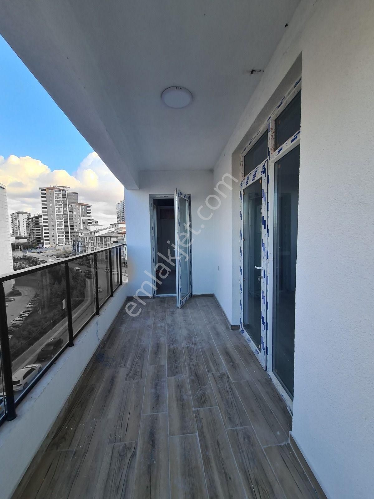 Vadi Yakını Cadde Üzeri 2-banyo / Giyinme Odalı Sıfır 5+1 Dublex - Görsel 6