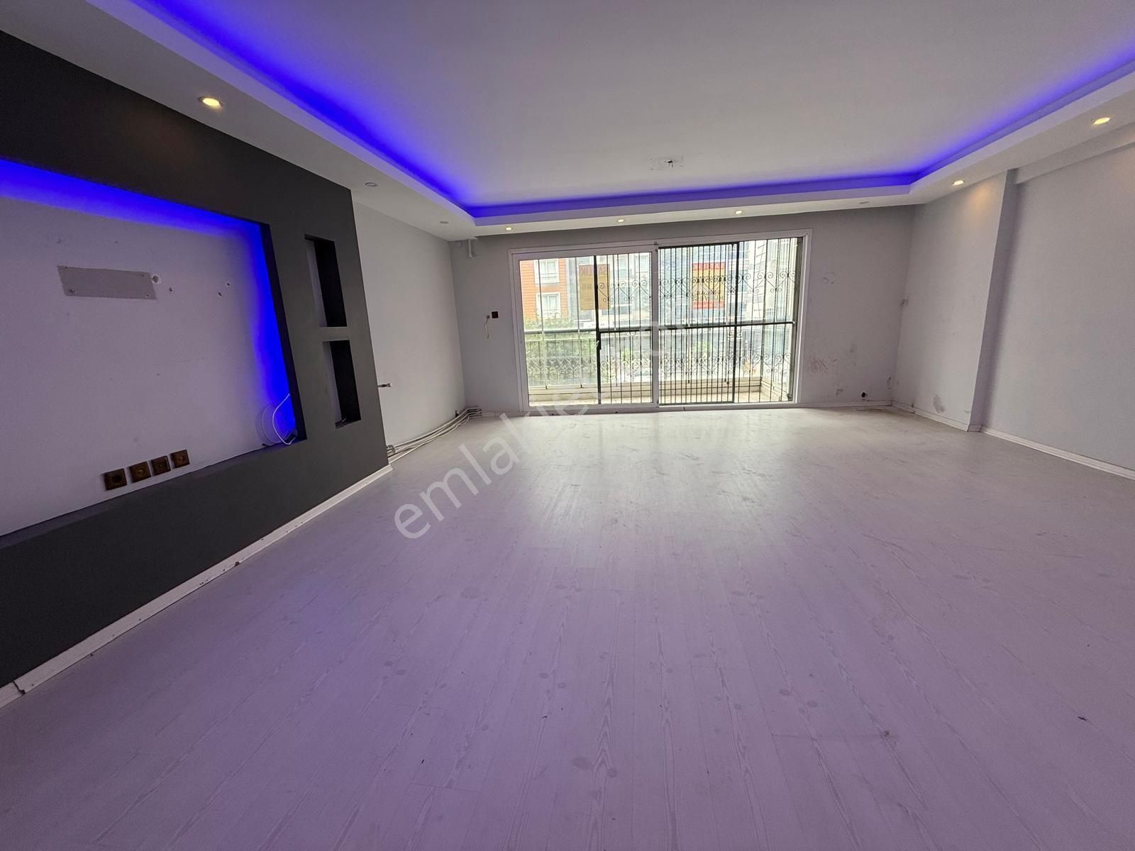 Eşrefpaşa Da İzmir Park Yanı Cadde Üzeri 3+1 160 M² Satılık Daire