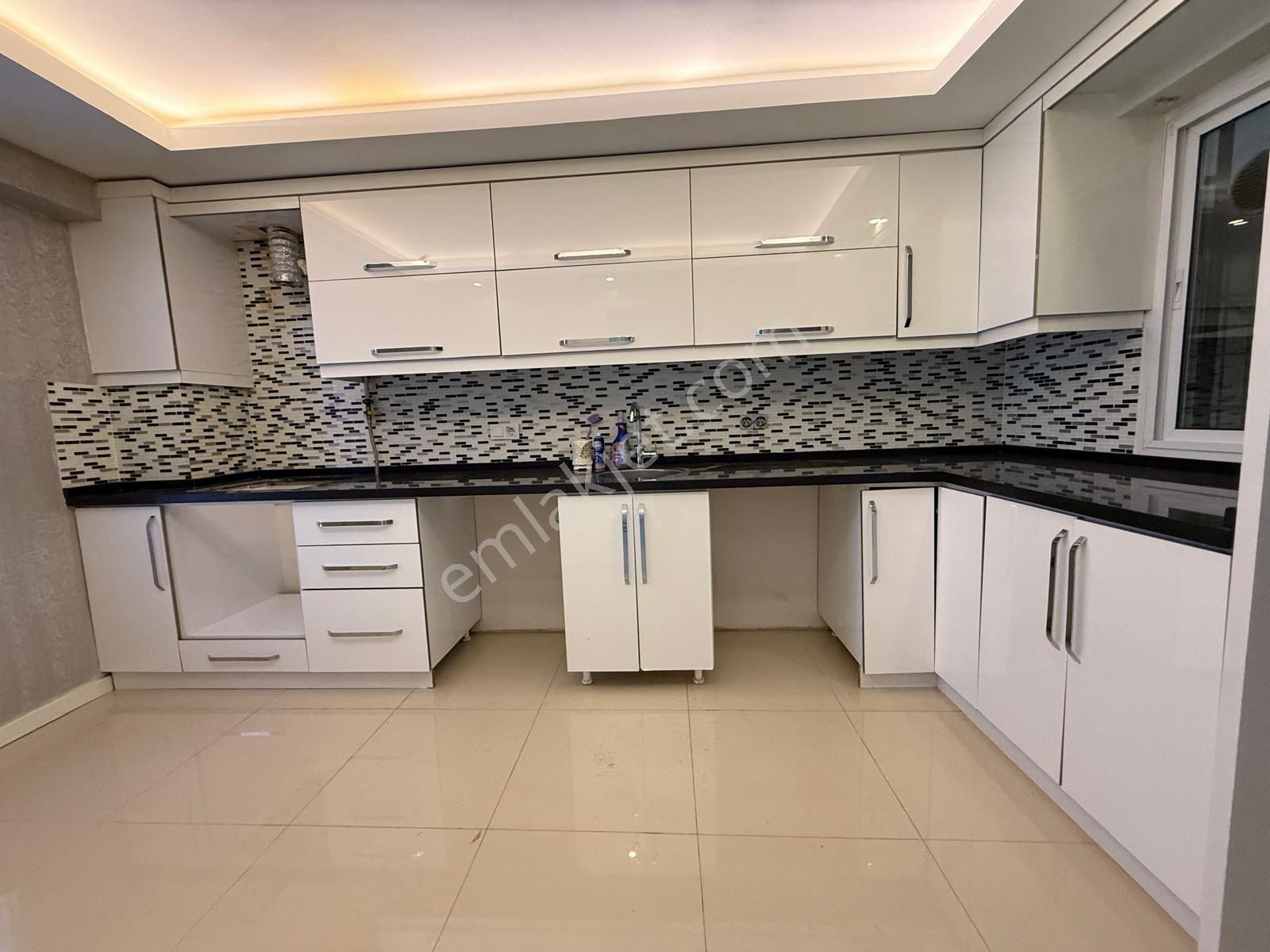Eşrefpaşa Da İzmir Park Yanı Cadde Üzeri 3+1 160 M² Satılık Daire - Görsel 2