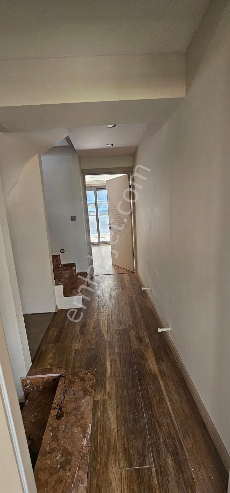 Kuşadası Yavansu Mevkiinde 4+1 200m2 Sahile 100mt 250m2 Arsa İçinde - Görsel 6