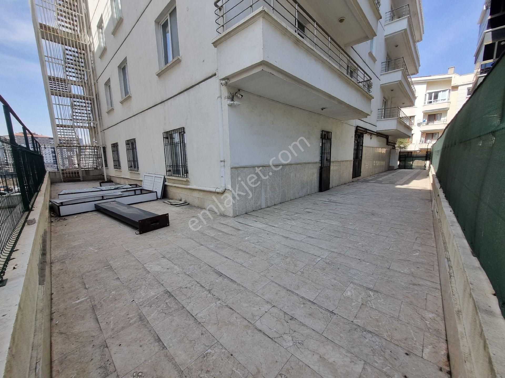 Bağbaşı'dan Ovacık'ta -komple Kiralık Bina- Cadde Üzeri Tam Göbekte Köşebaşı Mükemmel Konum - Görsel 13