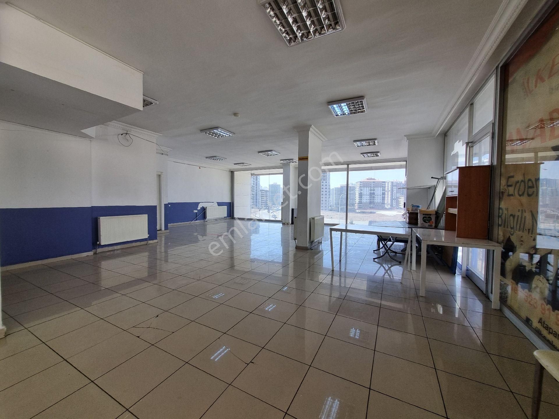 Bağbaşı'dan Ovacık'ta -komple Kiralık Bina- Cadde Üzeri Tam Göbekte Köşebaşı Mükemmel Konum - Görsel 15