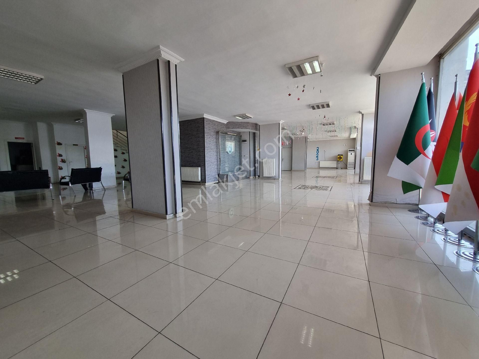 Bağbaşı'dan Ovacık'ta -komple Kiralık Bina- Cadde Üzeri Tam Göbekte Köşebaşı Mükemmel Konum - Görsel 21