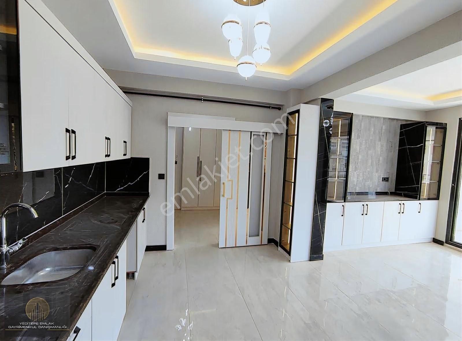 Yeditepe Emlaktan Bülbülzadenin En Değerlisi Ve Lüx Yapılı 3,5+1