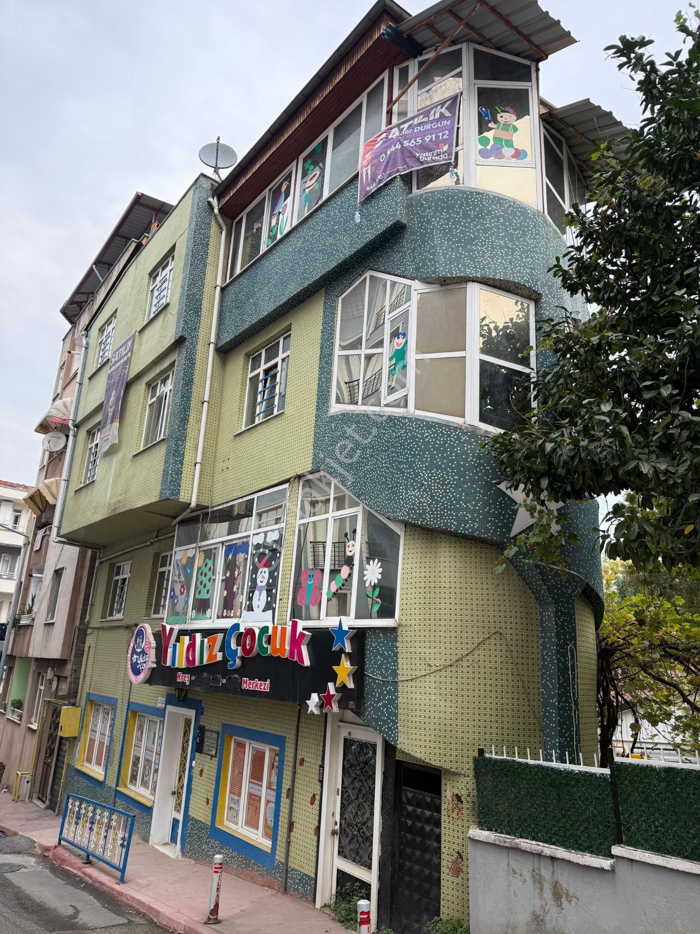 Şehrin Merkezin'de 4 Katlı Caddeye Cephe Komple Satılık Bina