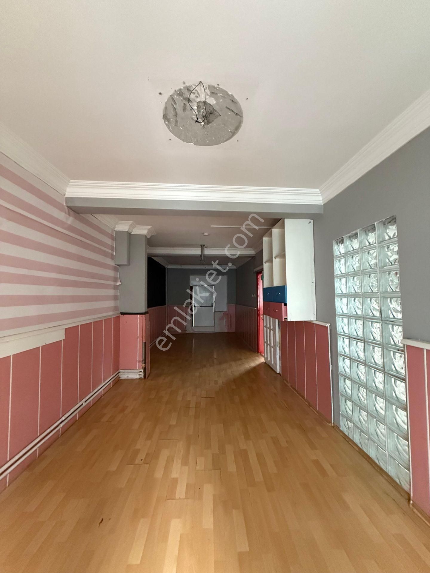 Şehrin Merkezin'de 4 Katlı Caddeye Cephe Komple Satılık Bina - Görsel 4