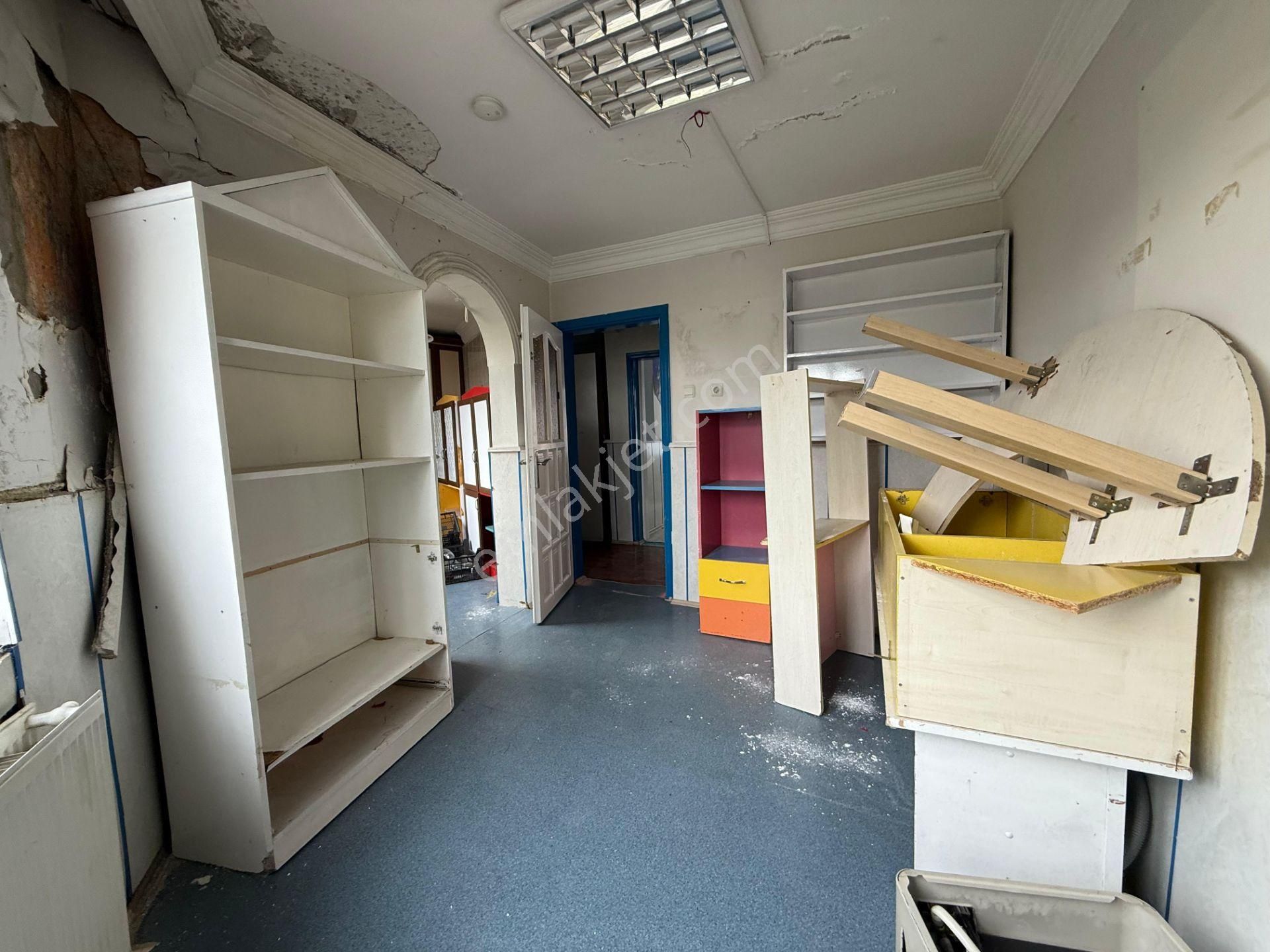 Şehrin Merkezin'de 4 Katlı Caddeye Cephe Komple Satılık Bina - Görsel 28