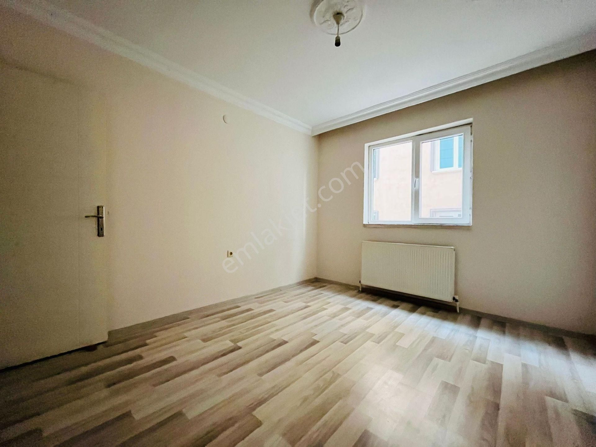 Şahintepe'de Hocalı Cad. Dibi 3+1 Asansörlü Ara Kat Satılık Daire !!! - Görsel 8