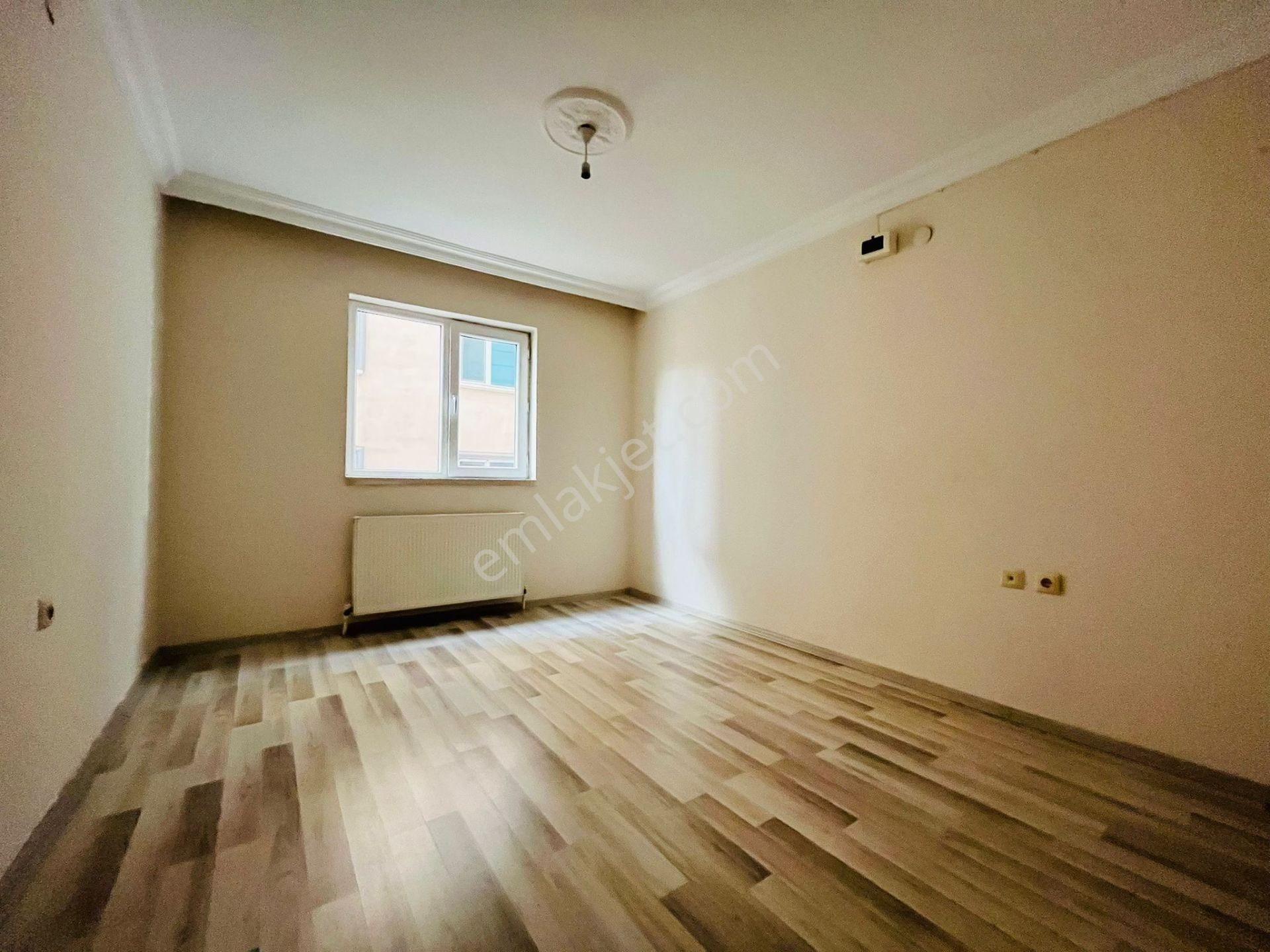 Şahintepe'de Hocalı Cad. Dibi 3+1 Asansörlü Ara Kat Satılık Daire !!! - Görsel 10