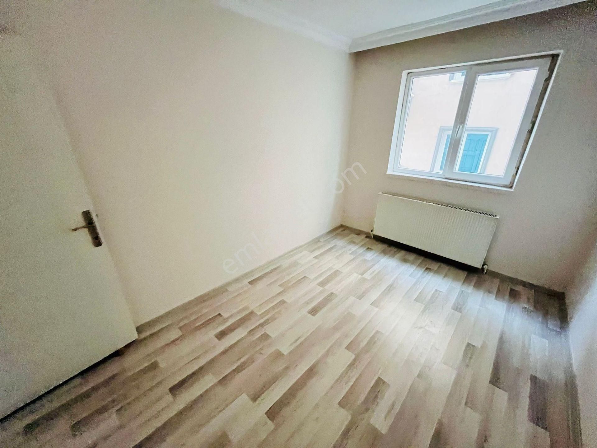 Şahintepe'de Hocalı Cad. Dibi 3+1 Asansörlü Ara Kat Satılık Daire !!! - Görsel 7