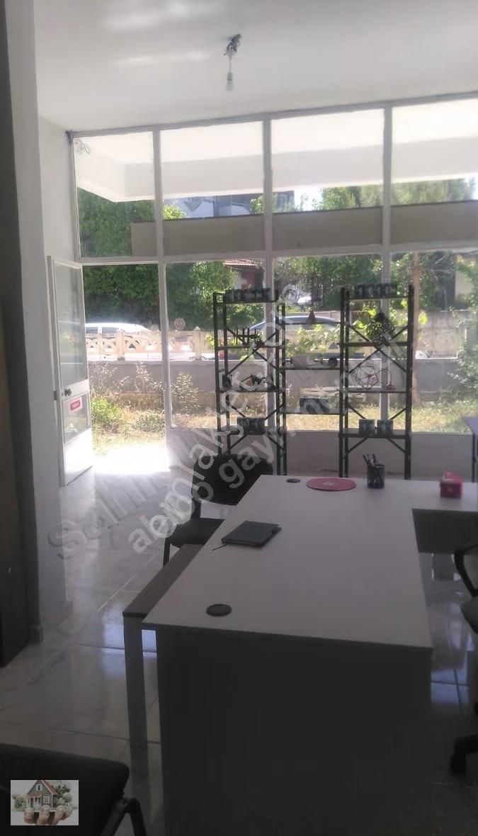Urla Mareşal Fevzi Çakmak Mahallesinde Kiralık İş Yeri - Görsel 3