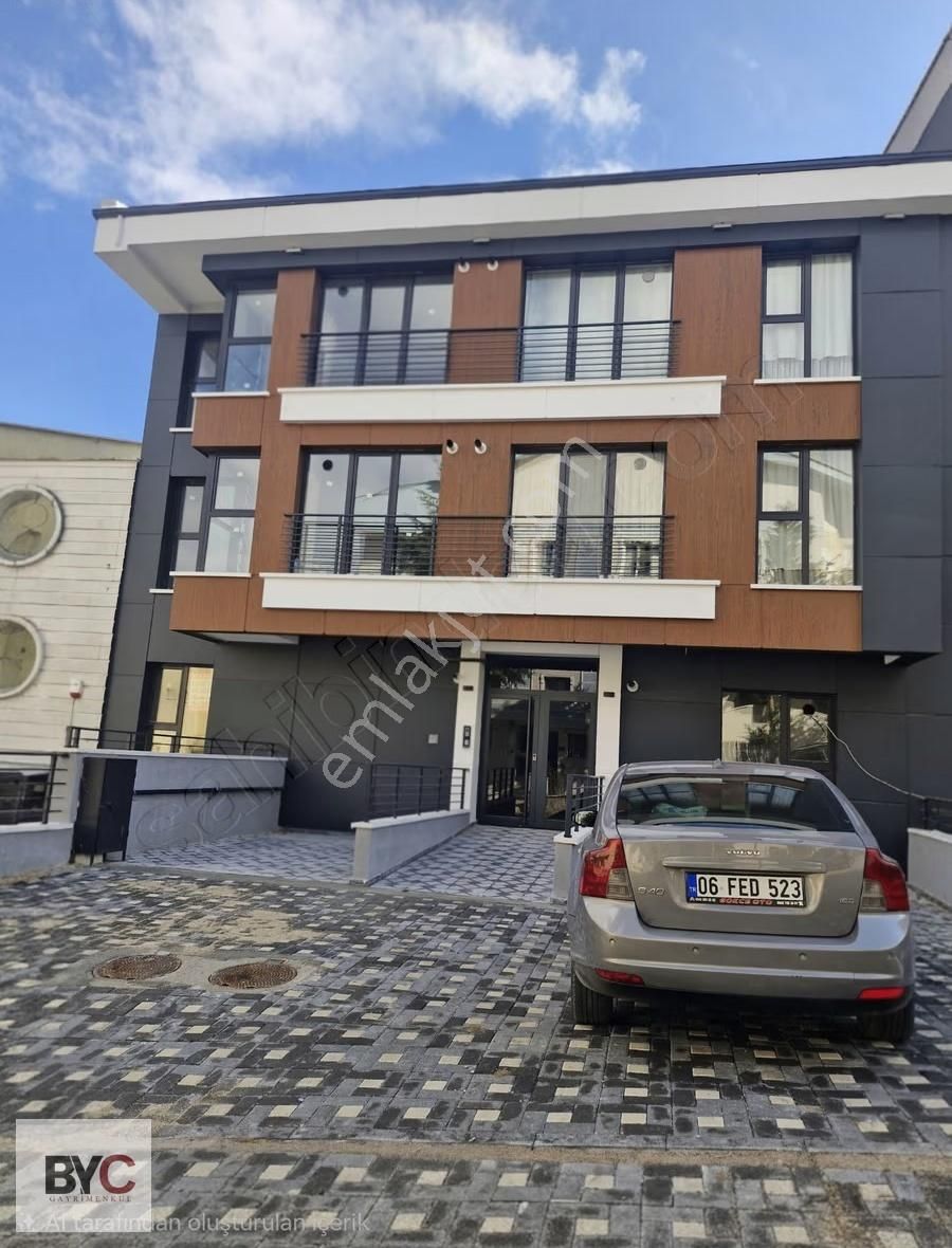 Çankaya Birlik Mah Oturuma Hazır Yerden Isıtmalı 1+1 Daireler