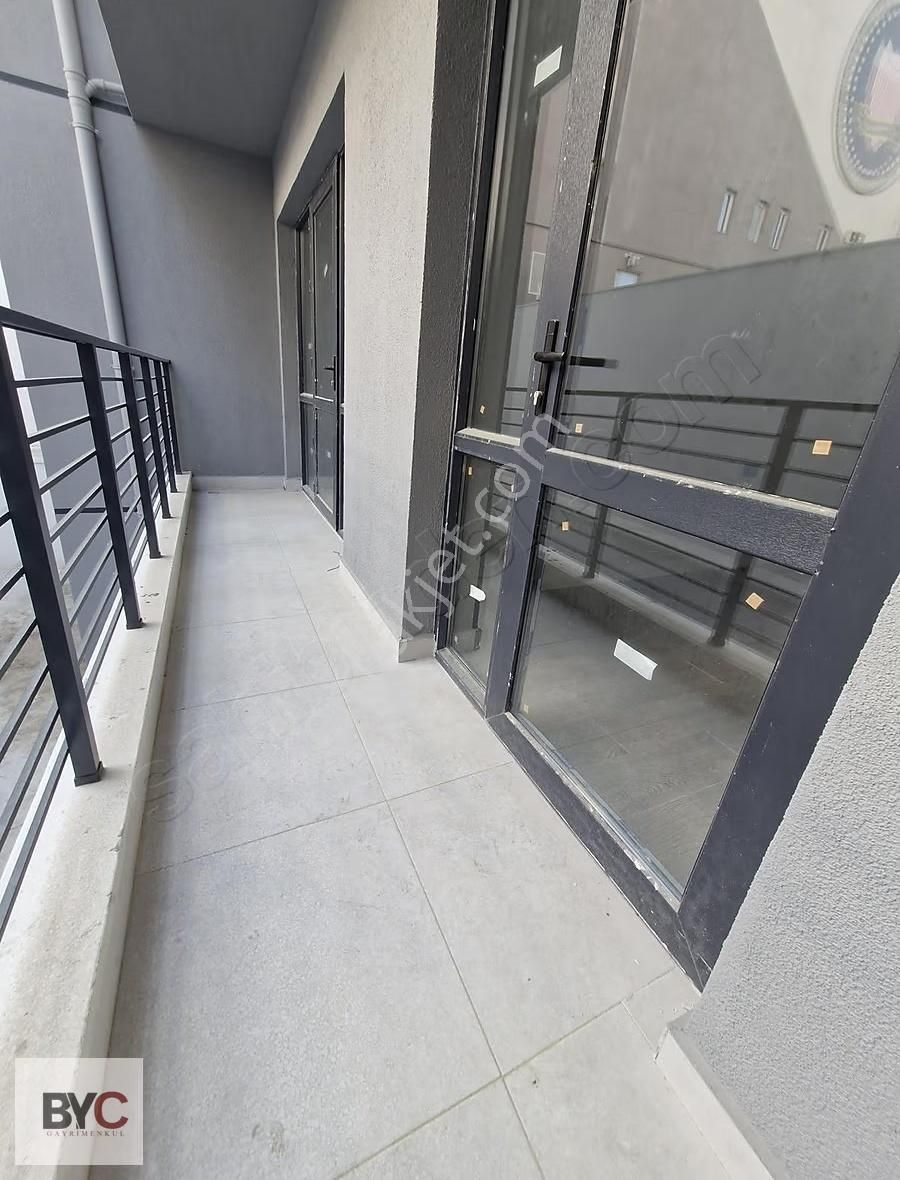 Çankaya Birlik Mah Oturuma Hazır Yerden Isıtmalı 1+1 Daireler - Görsel 16