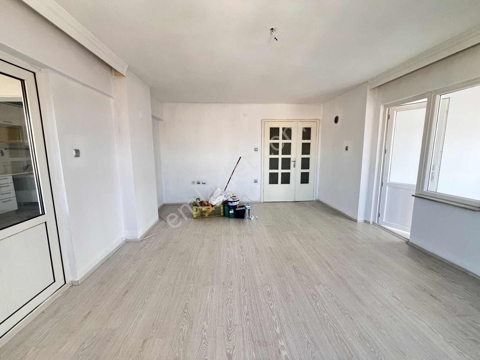 Tam Merkezde 3+1 Manzaralı Site İçi Kiralık Daire - Görsel 17