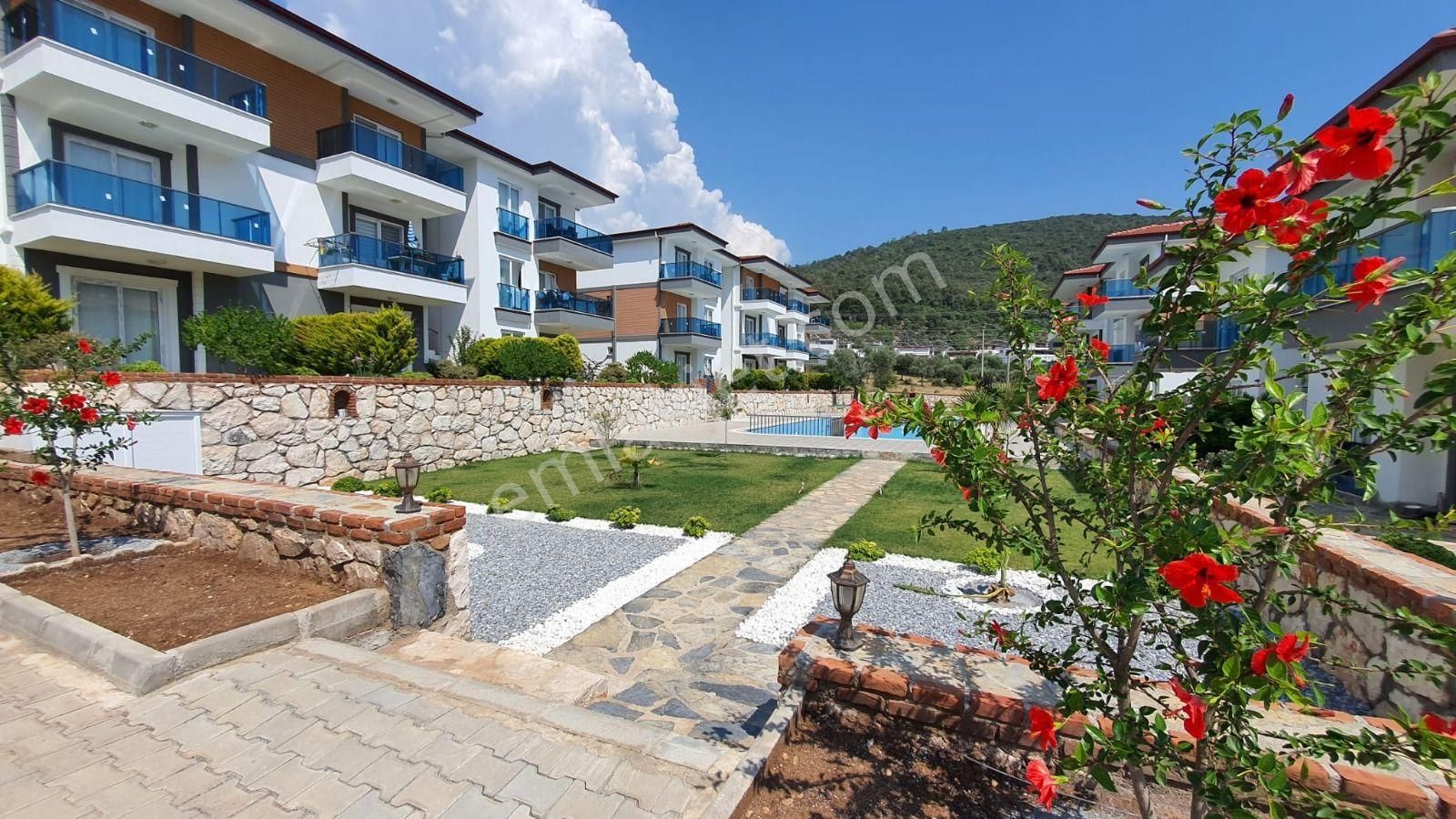 Aydın Akbük'te Satılık Havuzlu Site İçerisinde Müstakil Ev Gibi Eşyalı 1+1 Daire - Görsel 10