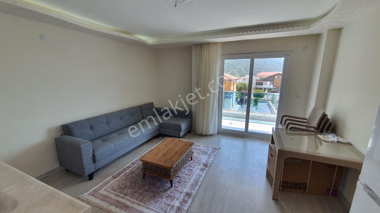 Aydın Akbük'te Satılık Havuzlu Site İçerisinde Müstakil Ev Gibi Eşyalı 1+1 Daire - Görsel 15